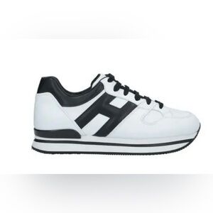 Hogan Low Top Sneaker in White & Black SZ 9.5